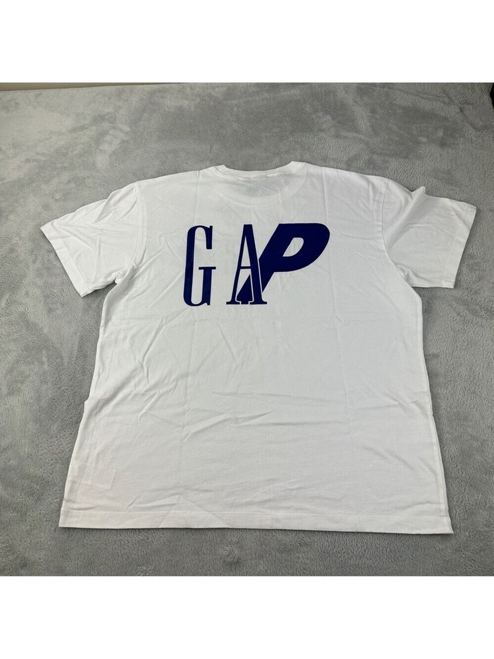 Palace x Gap NWT Men's Size Large White T-Shirt 100% Cotton